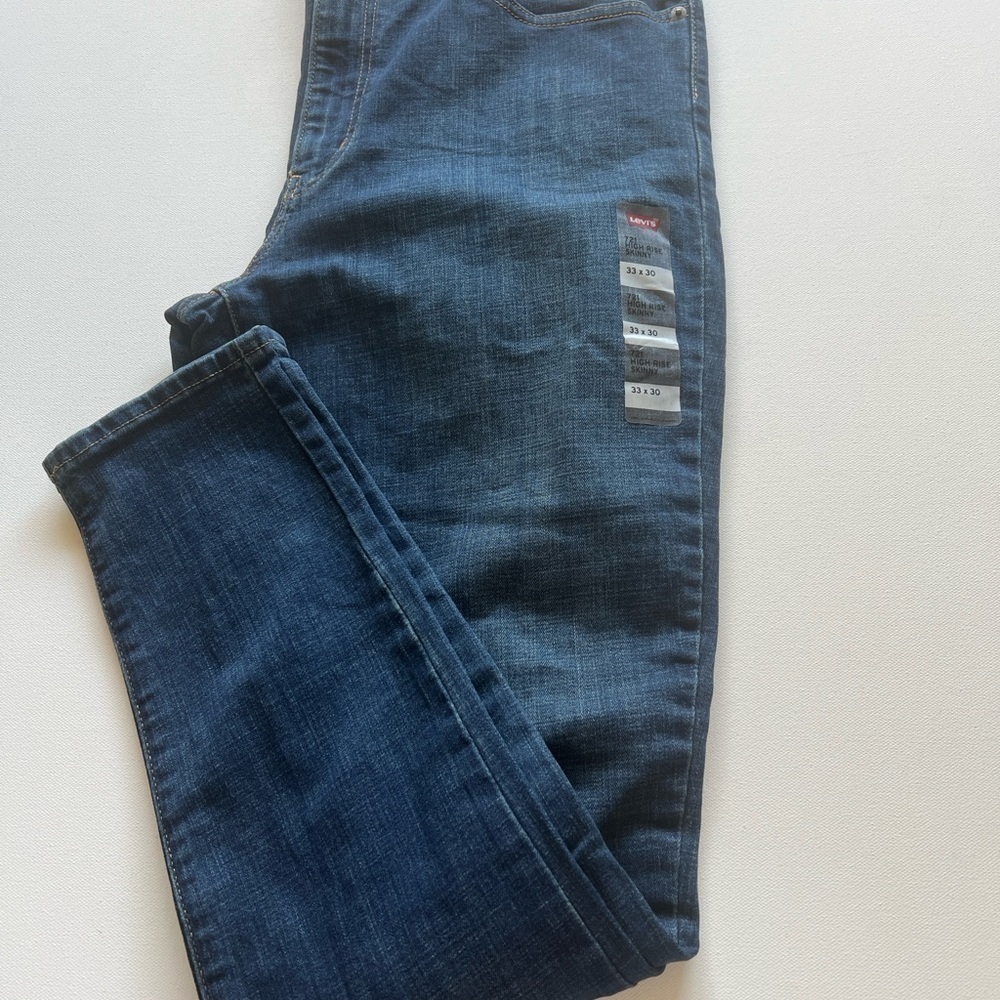 NWT Women's 721 High Rise Skinny Jeans Levi's Size 33x30 (F2)